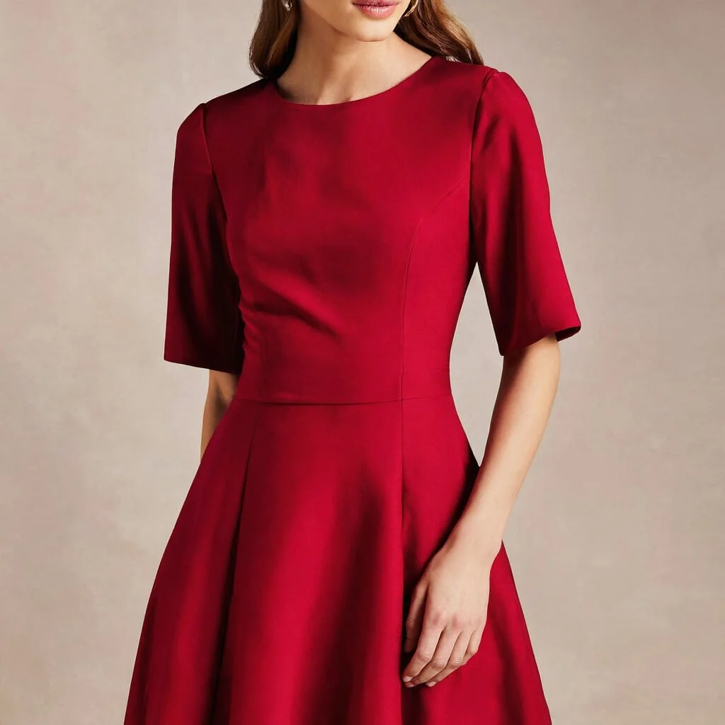 Exemple de choix de couleur précis pour robe rouge profond